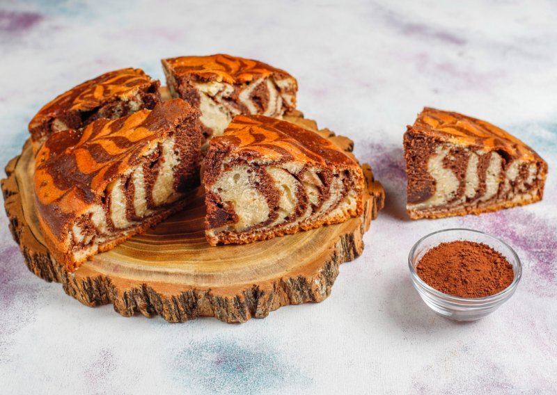 Savršen desert za Uskrs: Evo kako pripremiti klasični mramorni kolač