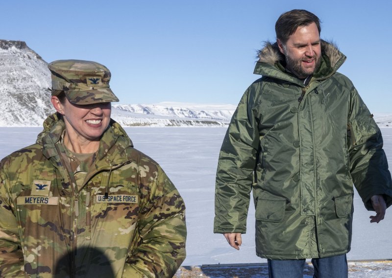 Pentagon smijenio zapovjednicu baze na Grenlandu jer se suprotstavila Vanceu