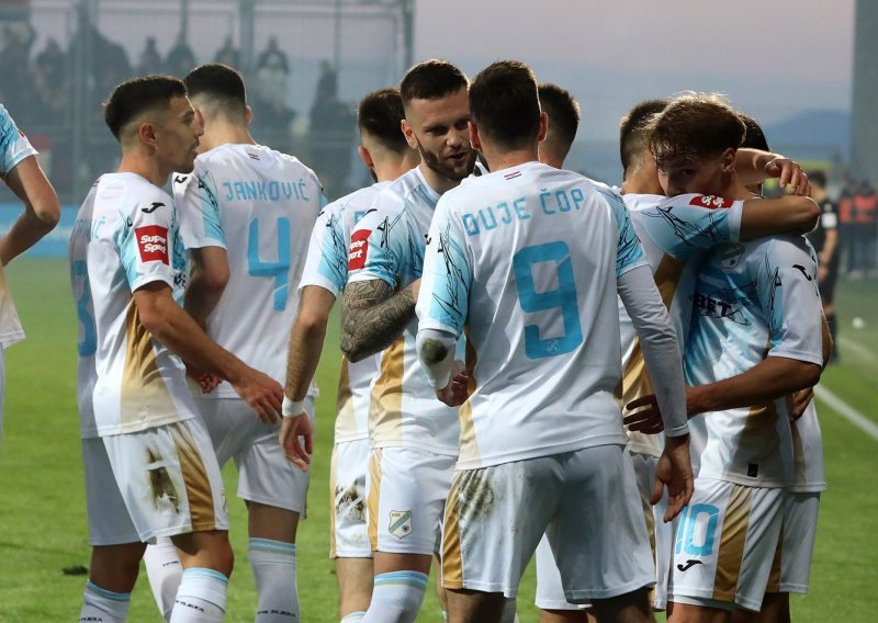 Menalo fantastičnim golom u 92. minuti odveo Rijeku na prvo mjesto. Pogledajte gol