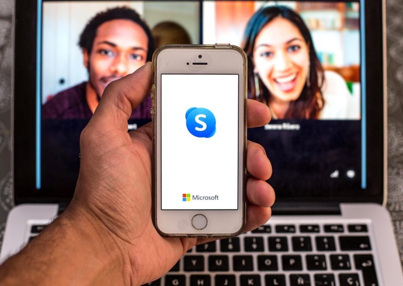 Zbogom, Skype