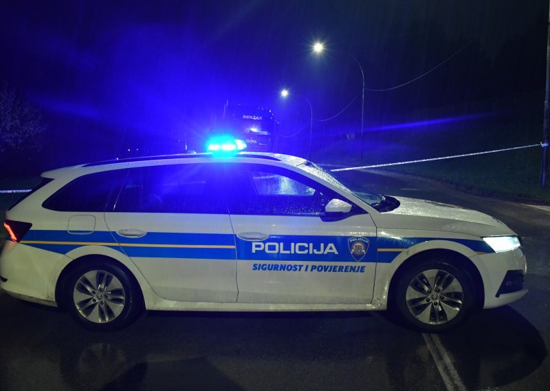 Stravičan sudar u Sisku, jedna osoba smrtno stradala