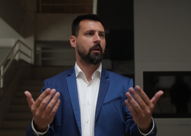 Ivošević došao u Zagreb i stranci Možemo dostavio kaznenu prijavu protiv Davora Matijevića
