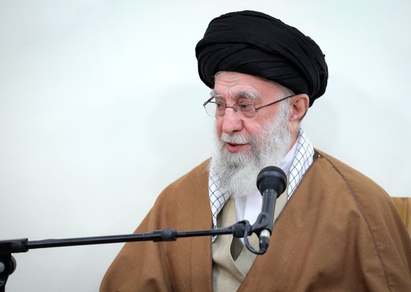 Hamenei: Nismo ni optimisti ni pesimisti u pogledu nuklearnih pregovora