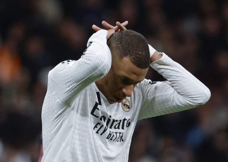 Klub kojeg je Mbappe kupio u rujnu ispao u treću ligu; navijači uletili u teren