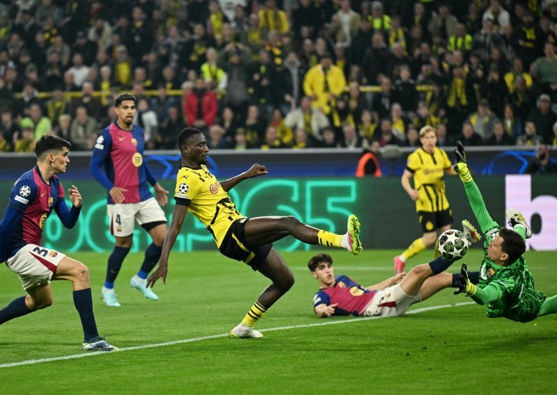 Borussija pobijedila Barcu 3:1 i ispala; Aston Villa šokirala PSG koji ipak ide u polufinale