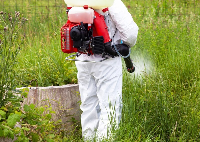 Pčelar upozorio komunalce da ne špricaju herbicidom vodozaštitno područje, oni ga fizički napali
