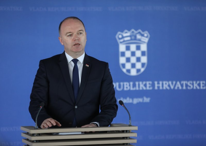 Uvodi se univerzalni dječji doplatak? Evo što kaže ministar
