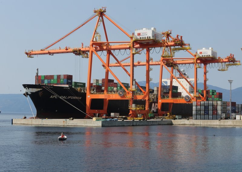 WTO očekuje stagnaciju svjetske robne razmjene u 2025.