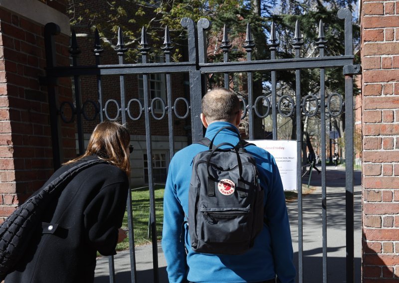 Trump zaprijetio Harvardu; mogli bi izgubiti pravo primanja stranih studenata