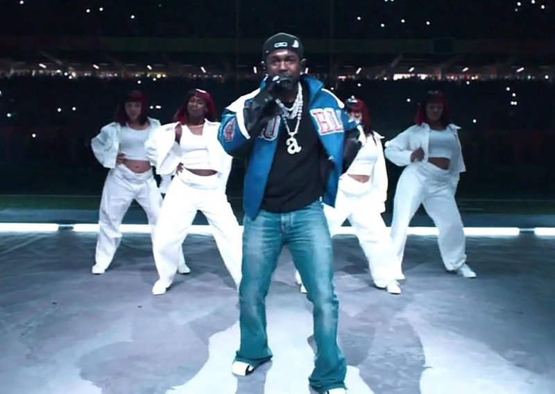 Drakeu pukao film: Tuži UMG zbog Lamarova nastupa na 'Super Bowlu'