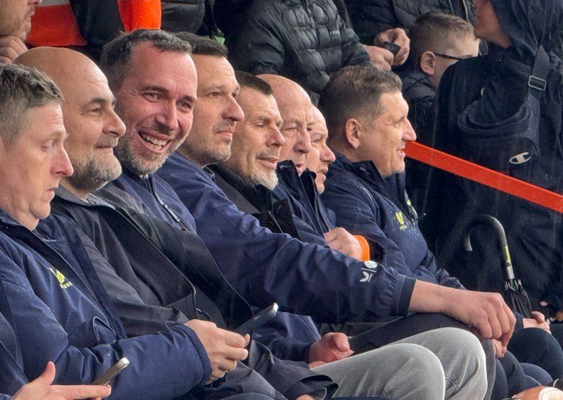 Boban na Šubićevcu gleda Dinamo; pogledajte kakve je ovacije dobio od navijača Šibenika