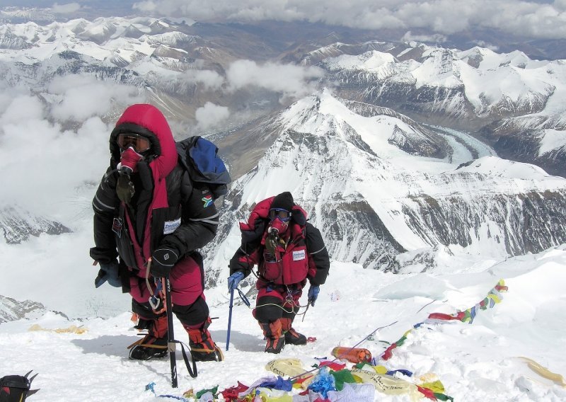 Globalno zatopljenje otkriva tijela planinara poginulih na Everestu