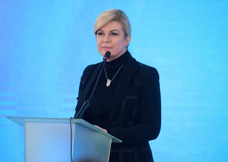 Kolinda Grabar-Kitarović objavila je najtužniju vijest: 'Čuvali te anđeli, mama!'