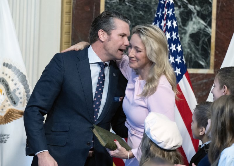 Je li ovo kraj za američkog ministra obrane? Slao podatke o napadu na Hutije ženi, bratu i odvjetniku