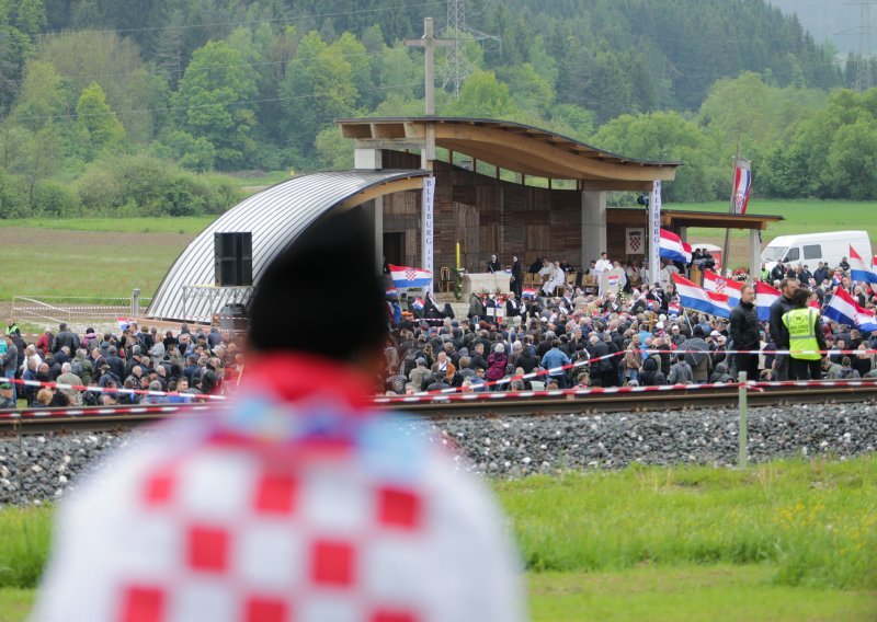 Papa Franjo i Crkva u Hrvata svađali su se oko niza tema: Ovo je pet najvećih prijepora