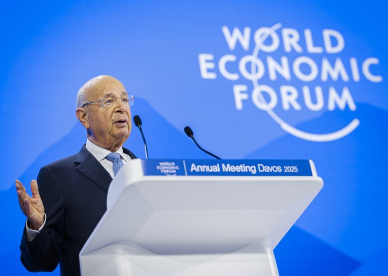 Klaus Schwab podnio ostavku na mjesto predsjednika Svjetskog gospodarskog foruma