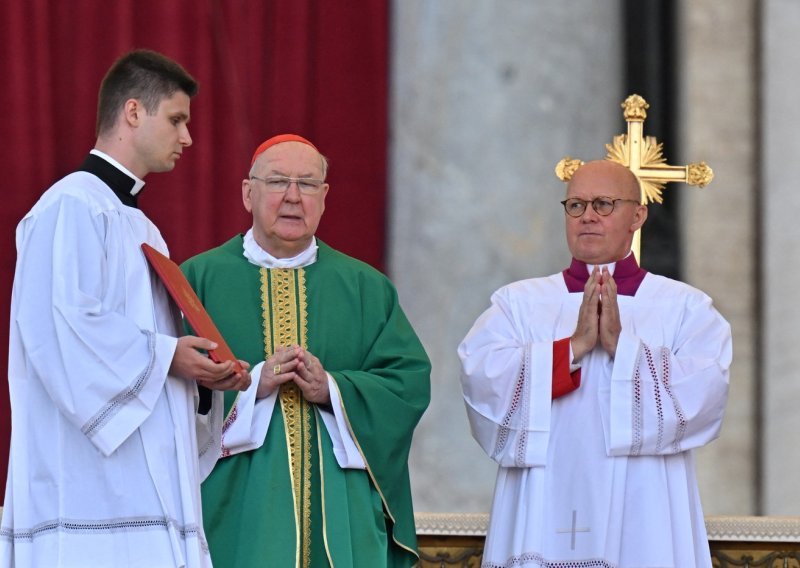 Ovo je trenutno najmoćniji čovjek Vatikana: Mora uništiti papin prsten