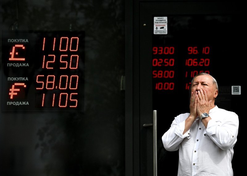 Dolar pada, većina svijeta odahnula, a Švicarci na mukama: Hoće li povući drastične mjere?