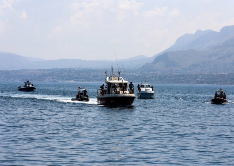 Kreće operacija izvlačenja superjahte Bayesian kod Palerma