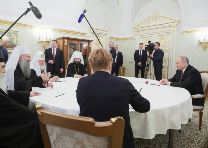 Porfirije kod Putina: Centri moći sa Zapada ne žele razvijanje identiteta srpskog naroda