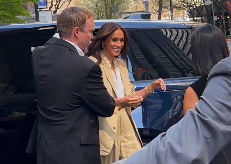 A tko sve to plaća? Meghan Markle i princ Harry u New York stigli s 'opakom pratnjom'