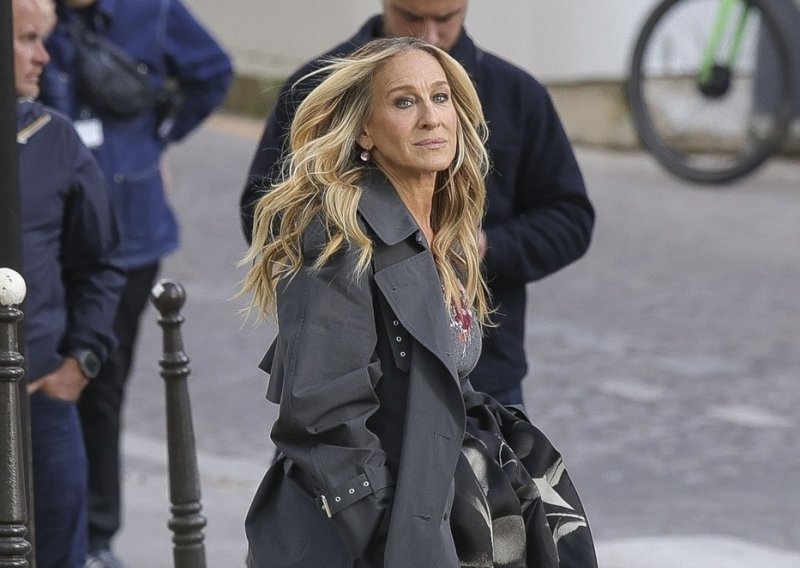 Ulice kao modna pista: Sarah Jessica Parker zamijenila je štikle za ove udobne cipele