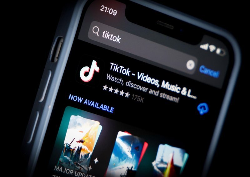 TikTok pod lupom EU-a zbog opasnog novog trenda: Što je to SkinnyTok