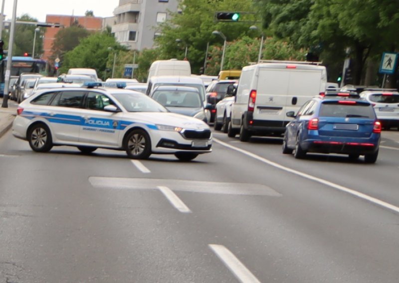 Policija objavila detalje i fotografije s filmske akcije u Zagrebu: Pali su dileri