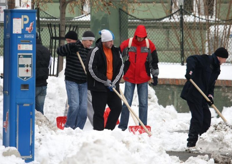 U Osijeku 130 kazni zbog nečišćenja snijega