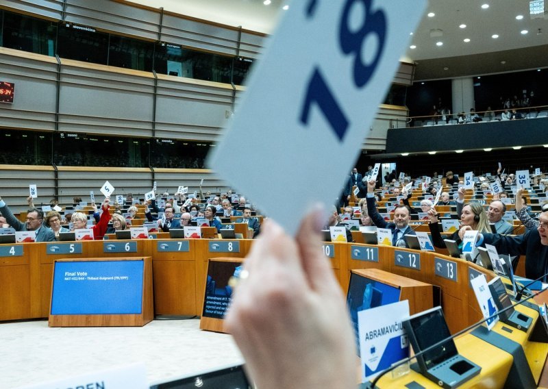 Nakon niza skandala: Ovo su aplikacije koje europski dužnosnici ne smiju koristiti