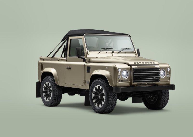 Želite novi klasični Defender V8 Works Soft Top? Nema problema, cijena prava sitnica!