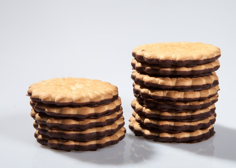 Znate li da možda krivo jedete čokoladne digestive kekse? Evo zašto