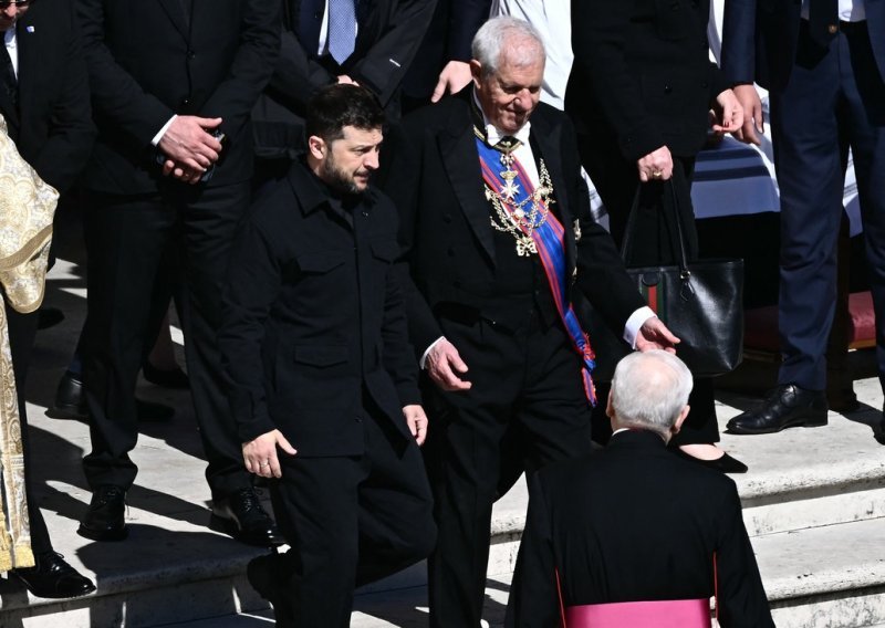 Zelenski je stigao na papin sprovod i ovo napravio prvi put od početka rata