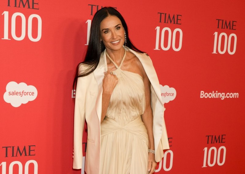 Demi Moore zablistala u genijalnoj haljini koju potpisuje omiljeni Gap