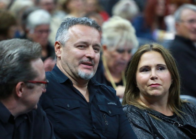 Njegov najveći oslonac: Oglasila se i Thompsonova supruga