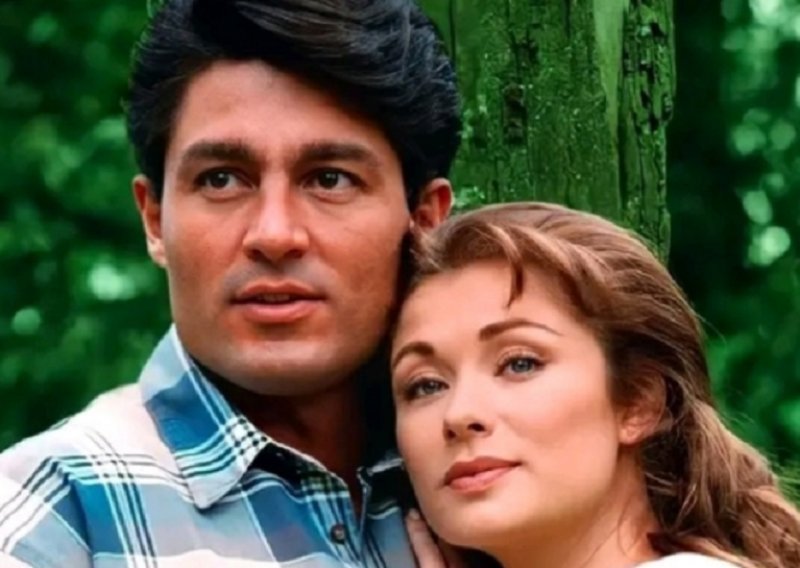 'Esmeralda' je bila nezapamćen hit 90-ih, a za nju su se plaćale i mise, a evo kako danas izgleda