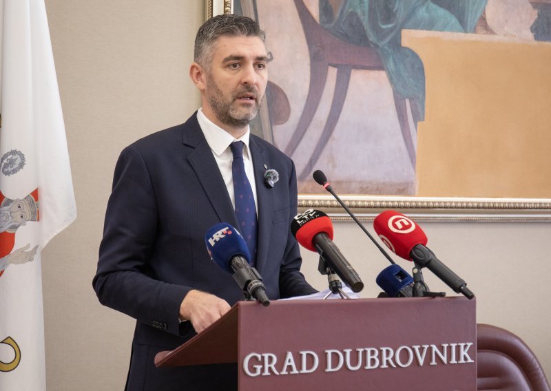 Franković predao potpise i objasnio izbornu poruku: Dubrovnik je svjetska prijestolnica