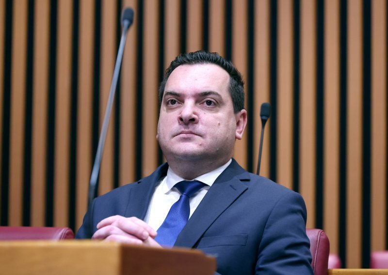Župan: Od 1. siječnja 2026. papirnati račun postupno će se zamijeniti eRačunom