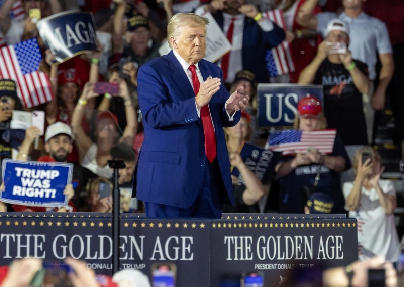 Trump proslavio prvih 100 dana mandata samohvalom, kritikama i lažnim tvrdnjama