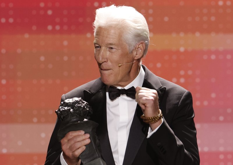 Richard Gere otvorio Instagram profil, začudit će vas koga je samo zapratio