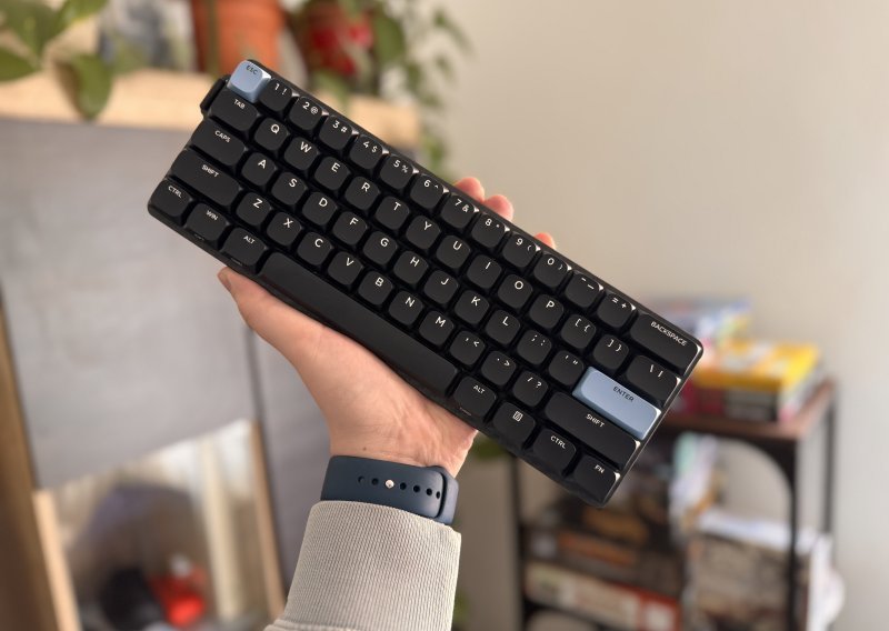 Isprobali smo Epomaker Carbon 60: Perolaka tipkovnica za digitalne nomade