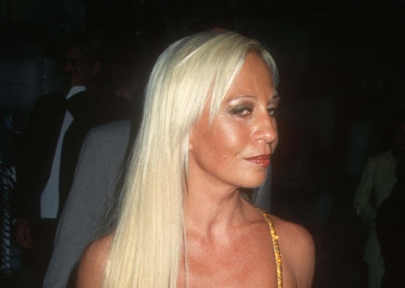 Donatella Versace je proslavila 70. rođendan: Pogledajte kako je izgledala u 90-ima