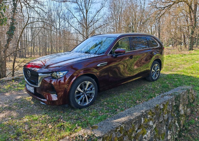 Vozili smo Mazdu CX-80 3.3 e-Skyactiv D: Vrhunska SUV krstarica s izvrsnim 6-cilindričnim dizelašem