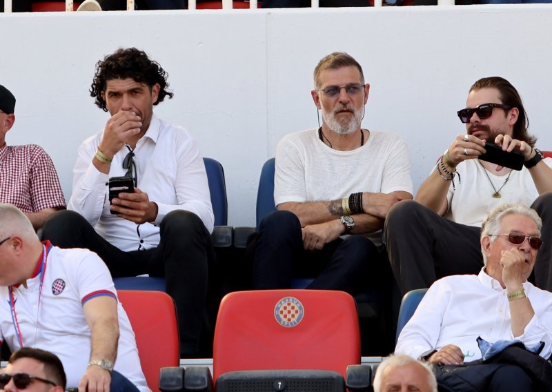 Slaven Bilić snimljen na derbiju Hajduka i Dinama u društvu svog zgodnog sina Lea