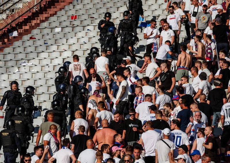 Policija će za obračun navijača na Pujankama prijaviti 144 osobe