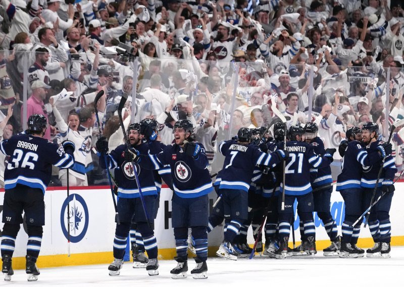 Pogledajte najluđi kraj sedme utakmice ikad u NHL-u
