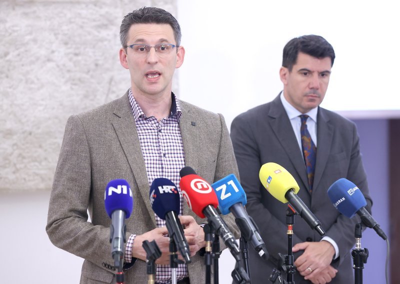 Petrov i Grmoja (Most): Pritiskom na državnu vlast spojiti Metković do autoceste
