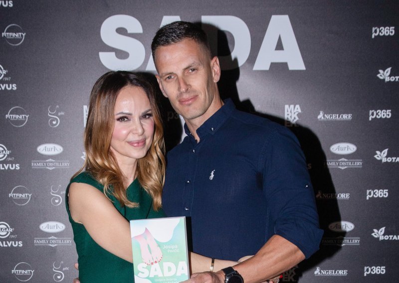 Danijela, Minea, zgodni brat Ante: Pogledajte tko je sve došao na promociju nove knjige Josipe Pavičić