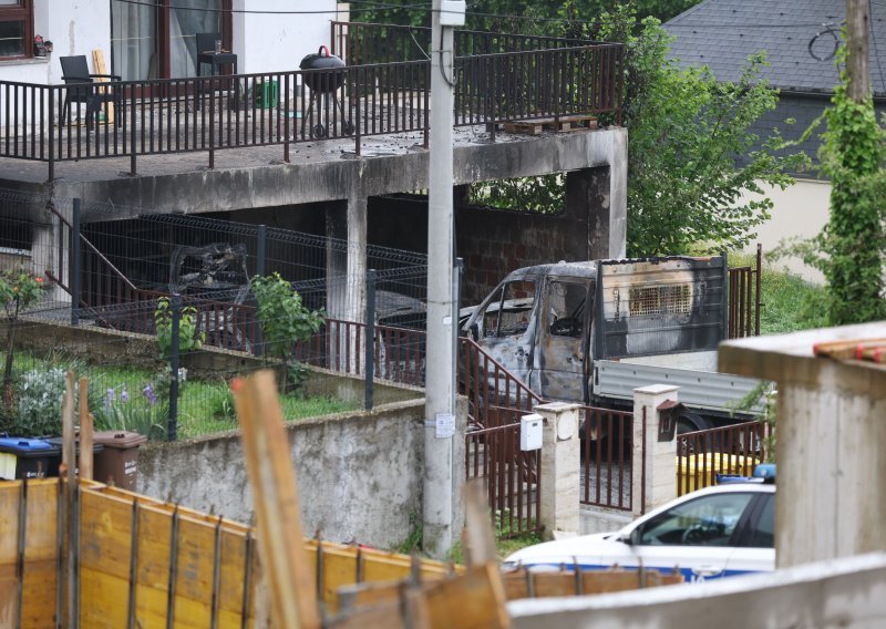 Drama u podsljemenskoj zoni: Tijekom noći u garaži ispod kuće izgorjela tri vozila