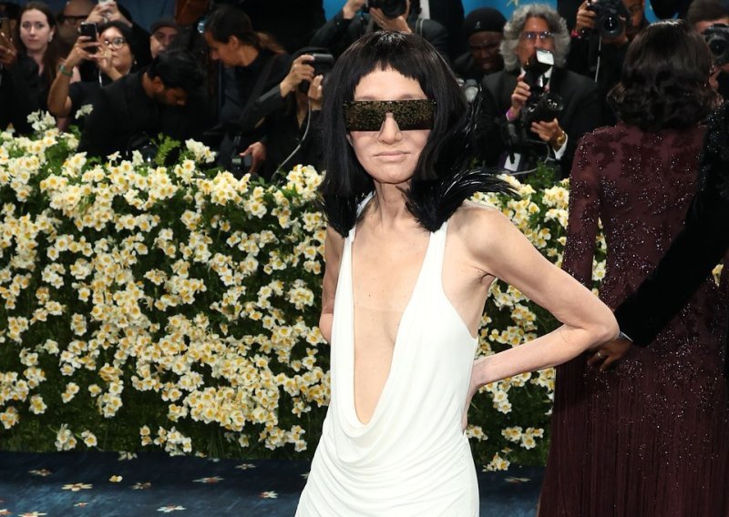 Promijenila se do neprepoznatljivosti: Vera Wang odlučila se na rez i dramatičnu haljinu